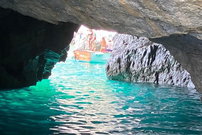 4 Hours Private Boat Tour to Capri from Sorrento - Boarding in Sorrento and What’s Included on Pierpaboat