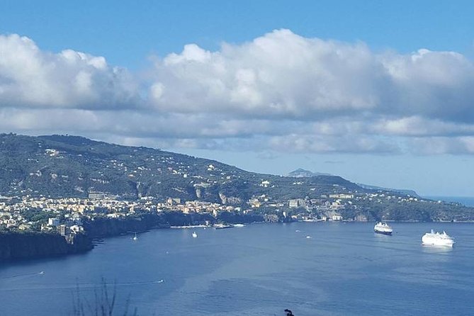 Amalfi Coast and Surrounding Area - What the On-Board Commentary Adds While You Travel