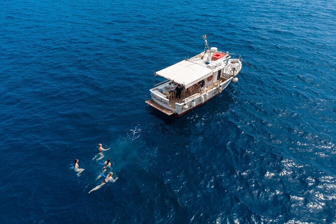 Amalfi Coast Escape with Lunch on Board, Swimming and Lots of Fun - What you’ll notice about the crew, hosts, and captain roles