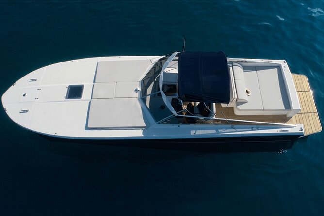 Amalfi Coast Private Boat Tour from Sorrento, Positano & Capri - Comfort on Board: Drinks, Snacks, Towels, and the Small Stuff