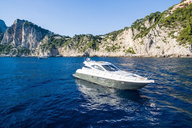 Amalfi Private Boat Tour from Sorrento or Positano Yacht Klase 50 - Inside the Klase 50 HT, comfort on a day that moves