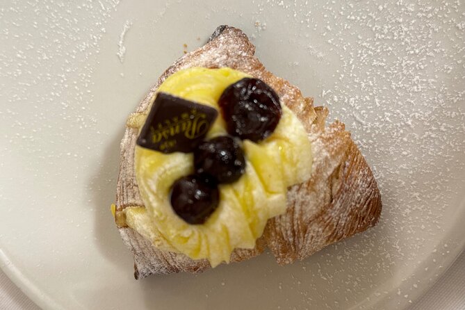 Amalfi Ravello and Minori Sweet Delight - Amalfi in about an hour: streets, waterfront mood, and sfogliatella