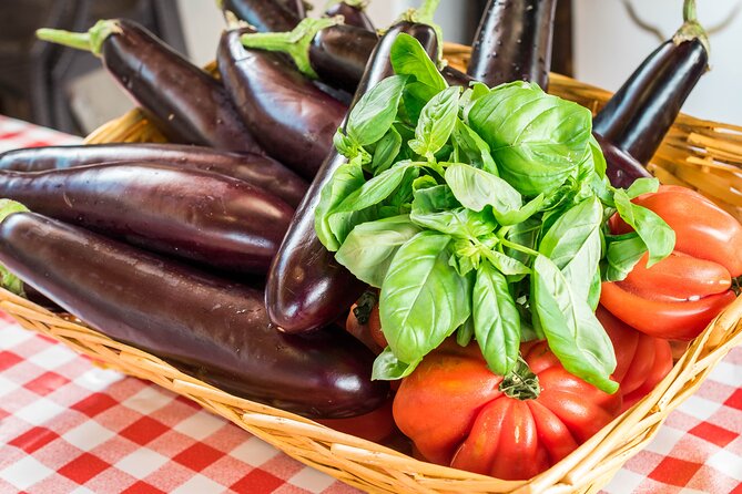 Authentic Pasta Cooking Class in Sorrento with Wine - Wine with your meal: good pairing, but not always generous