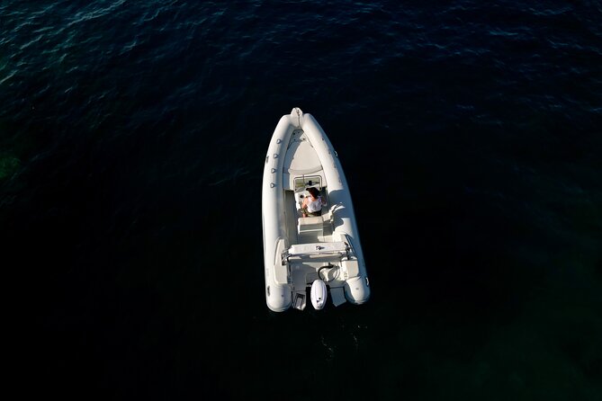 Boat rental from Marina Grande di Sorrento - Stop Strategy: Using Photo Stops and Secluded Spots