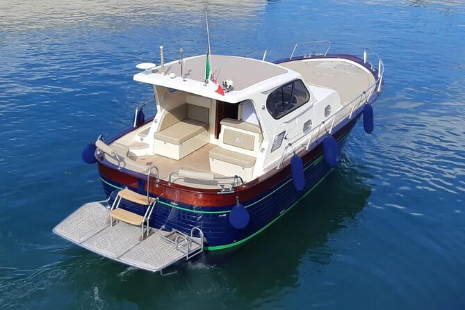 Boat tour in Capri - Private Capri Boat Day, Small Group, Big Flex