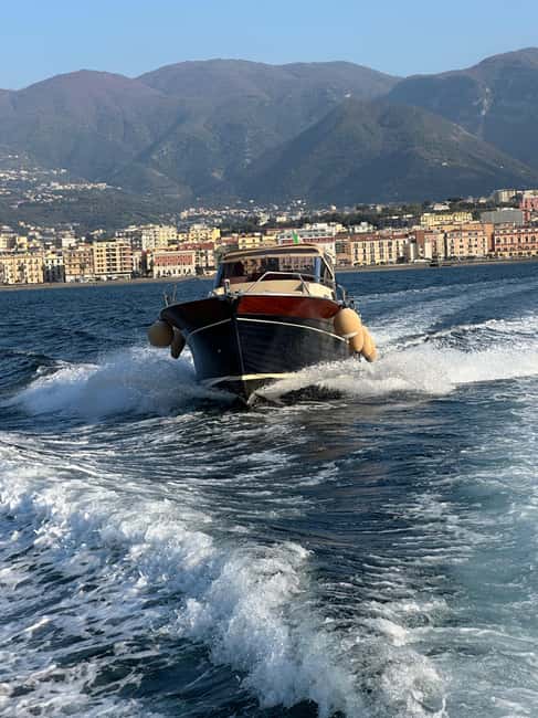 Boat tour of Capri from Sorrento - A private Capri day you can actually control