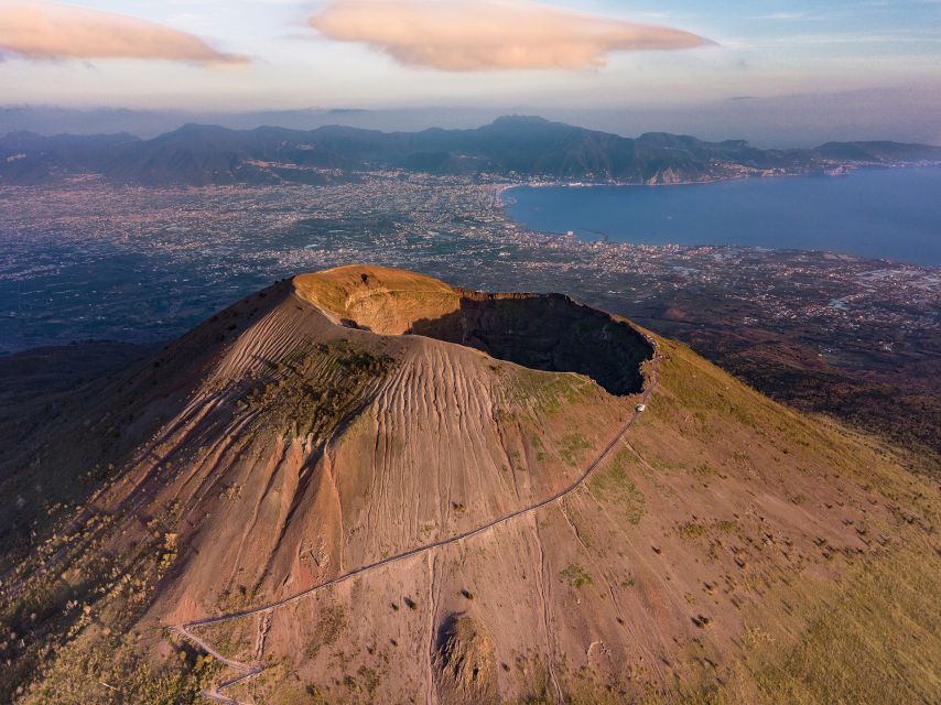 Campania Express Train Pompeii Tour with Vesuvius or Winery - Your Day in Order: From Sorrento to Pompeii Ruins