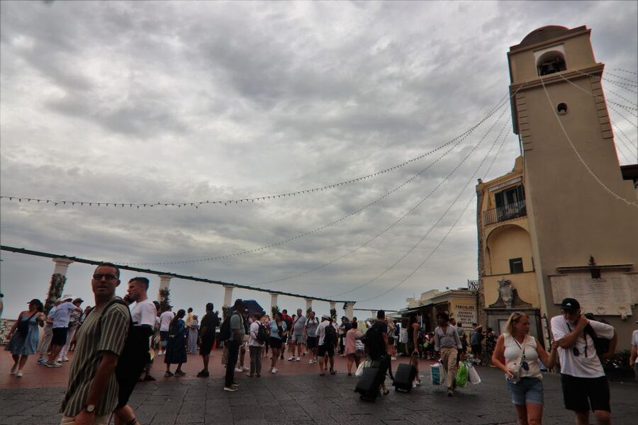 Capri and Anacapri tour: Faraglioni and Caves from Sorrento - What to pack for this 9-hour Capri day