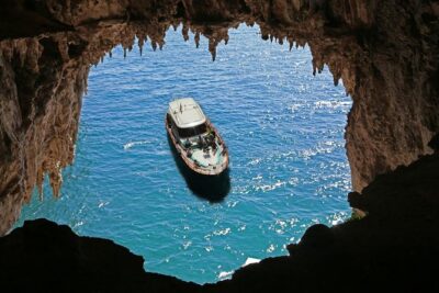 Capri Boat Tour from Sorrento: Swim, Grottos & Light Lunch