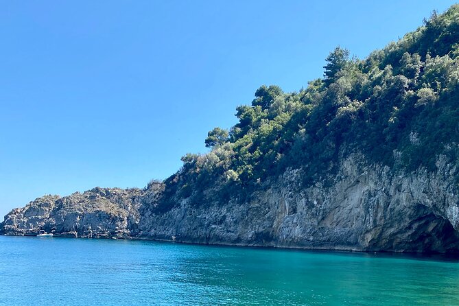 Capri-Positano Private Yacht tour from Sorrento,Positano or Capri - Blue Grotto: that 18€ ticket and the wooden-boat ride