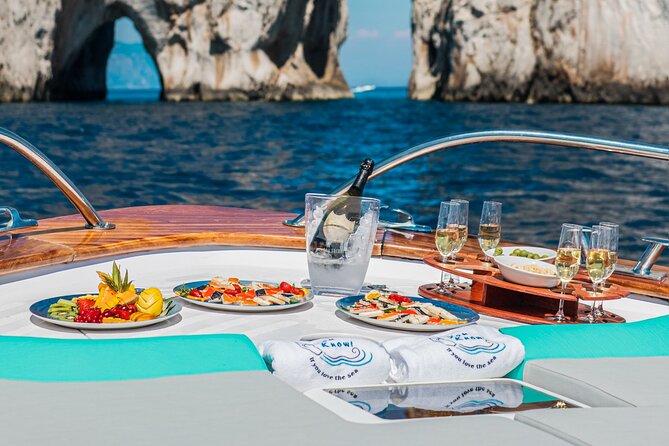 Capri Private Boat Tour from Sorrento, Positano or Naples - Capri land time: lunch, shopping, and the sea-access lunch plan