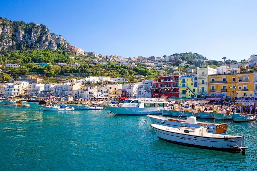 Capri Private Full-Day Boat Tour from Sorrento - Lunch timing: how to handle a one-hour food break