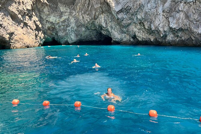 Capri Secret Corners by Private Boat with Local Skipper - How This Private Capri Boat Day Really Feels