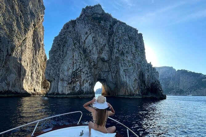 Capri Secret Corners Semi-Private Boat Tour with Local Captain - Cala coves and calm water: Bagni and Tombosiello