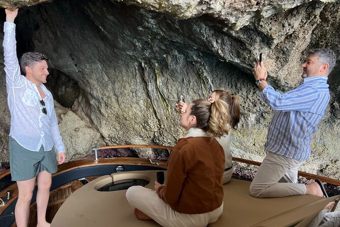 Capri Secret Corners Semi-Private Boat Tour with Local Captain - Punta Ventroso aperitif break, Mermaid’s Rock, and the Scugnizzo statue