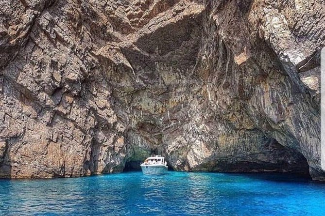 Capri Small-Group Boat Day Tour from Sorrento - Bagni Regina Giovanna: Archaeology, a Natural Pool, and a Quick First Stop