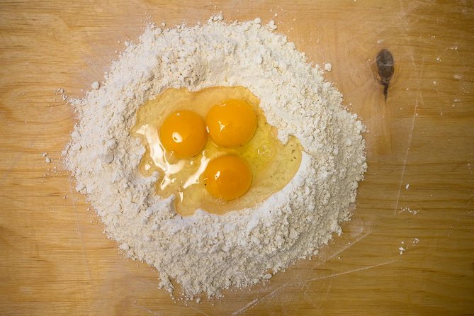 Cesarine: Home Cooking Class & Meal with a Local in Sorrento - What you’ll cook: Sorrento pasta options and classic desserts