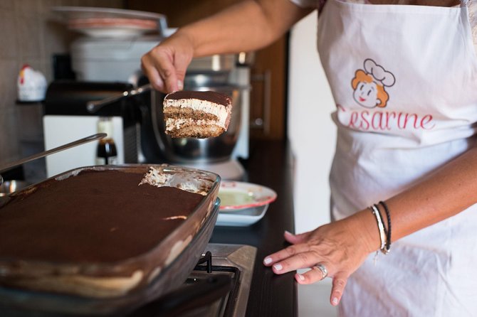 Cesarine: Small group Pizza & Tiramisu Class in Sorrento - What you cook: pizza dough work and classic tiramisu layers