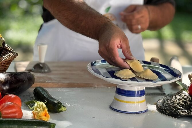 Cook and Eat in a Citrus Grove in Sorrento - Where you meet, and what that means for your timing