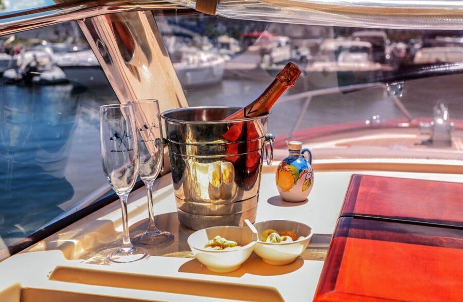 Discover Capri's Hidden Gems: Group Tour Boat Experience - Price and value: what $260.56 really buys