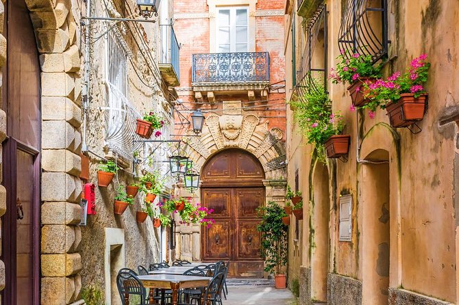 Discover Sorrento: 2-Hour Private Walking Tour - Sedile Dominova: Civic Life in a Small Space