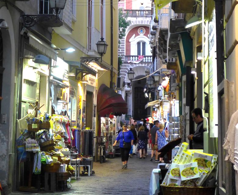 Discover Sorrento: food and walking tour - Limoncello factory visit: explanation plus tastings