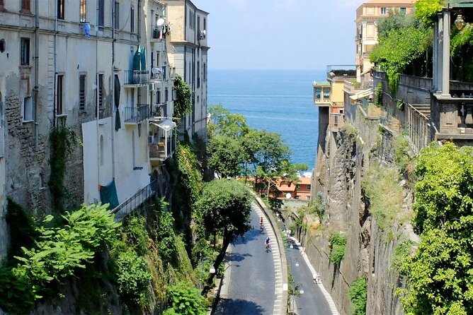 E-Bike tour on the Sorrento Coast - From Sorrento toward Massa Lubrense: groves, villages, and Gulf views