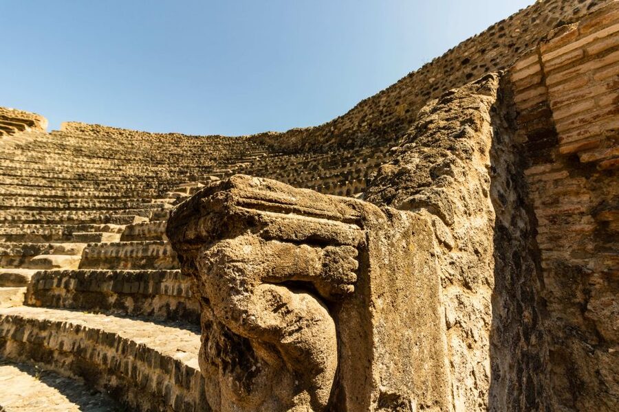 From Sorrento: 4-Hour Pompeii Group Excursion - What you actually see in Pompeii: streets, baths, forums, and villas