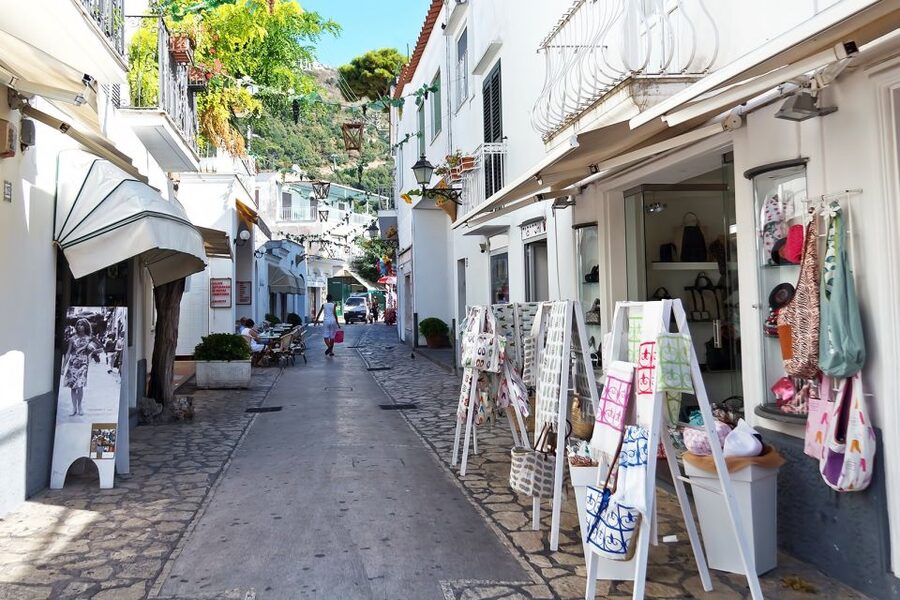 From Sorrento: Amalfi Coast Experience - Group size, walking pace, and what to bring