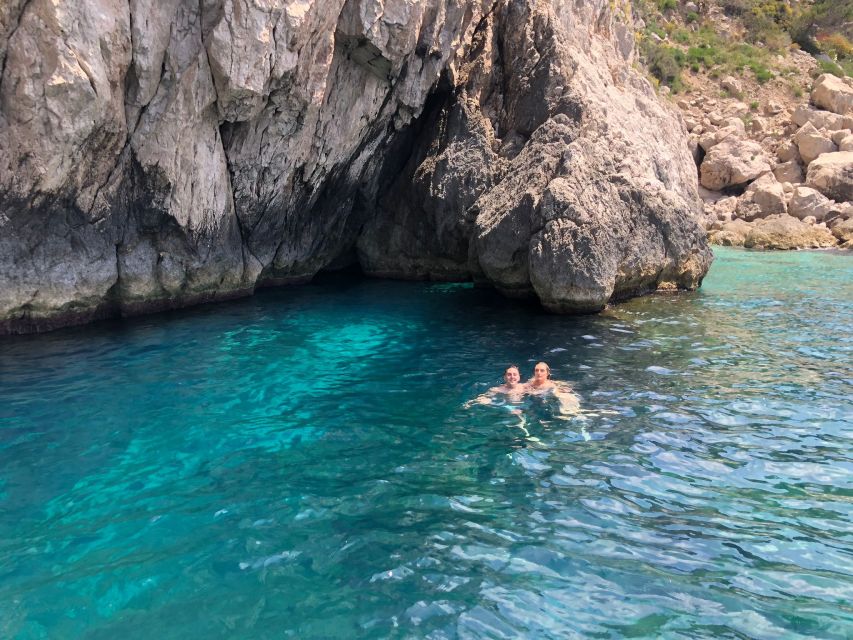 From Sorrento: Amalfi Coast Full-Day Trip by Boat - Amalfi time: 1.5 hours to see the town without getting trapped
