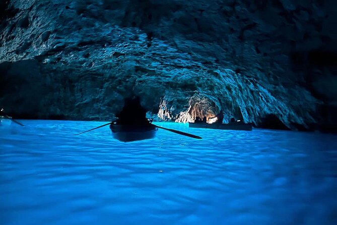 From Sorrento: Capri & Blue Grotto Boat Day Tour Up to 8 People - Guides and the difference a good captain makes