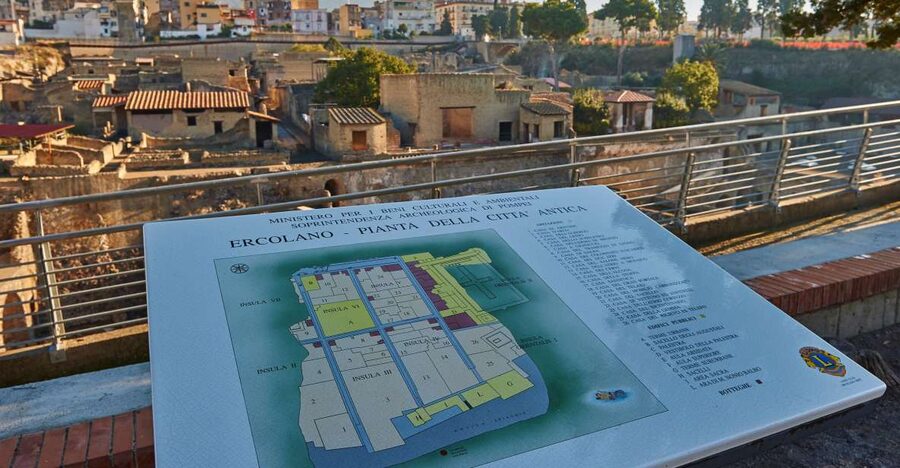 From Sorrento: Half-Day Tour of Herculaneum - Getting to Herculaneum from Sorrento, bus ride and headsets