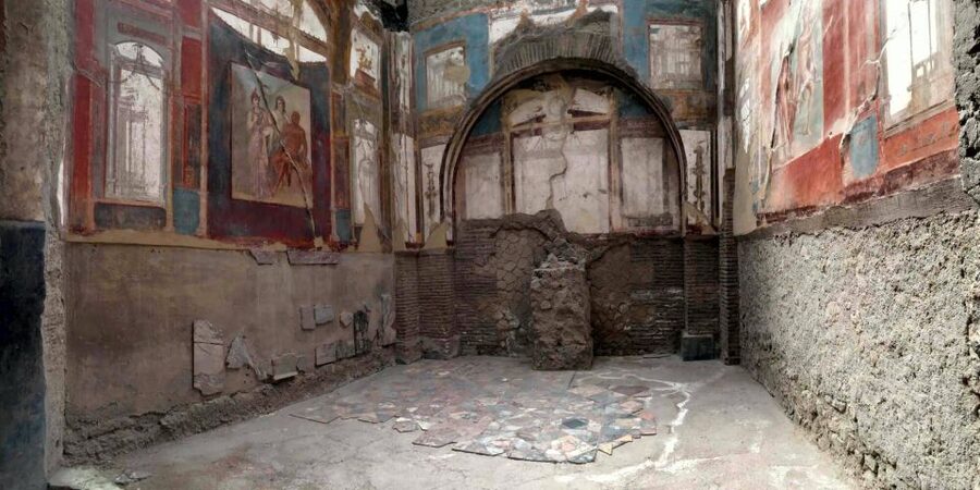 From Sorrento: Herculaneum and Pompeii Group Excursion - Getting started in Sorrento, plus guide and entry support