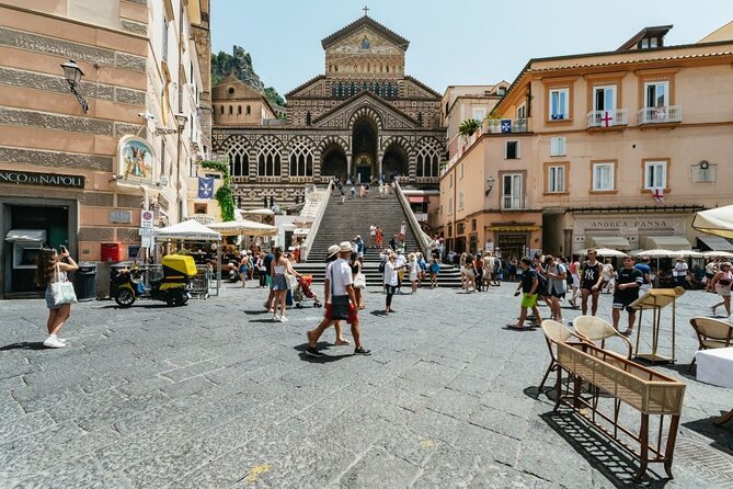 From Sorrento/Nerano:Amalfi Shared Tour (9:00am or 11:15am ) - Onboard Comfort and Motion: Big Boat Pros and Choppy-Water Reality