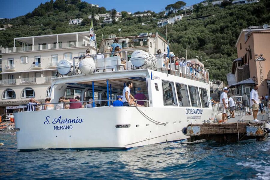 From Sorrento/Nerano: Capri Island Cruise with Guide Onboard - Stop in Capri Town and Anacapri: make your 6 hours count