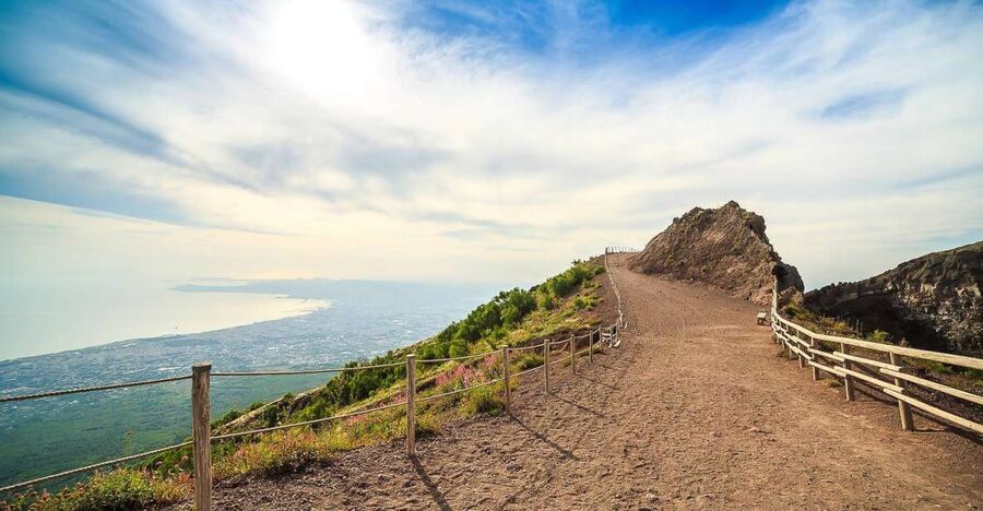 From Sorrento: Pompeii and Vesuvius Tour - From Pompeii to Vesuvius: the handoff you should mentally prepare for