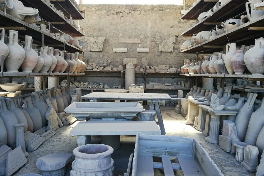 From Sorrento: Pompeii and Vesuvius Tour - Pompeii with an authorized guide: what you actually get in 2 hours