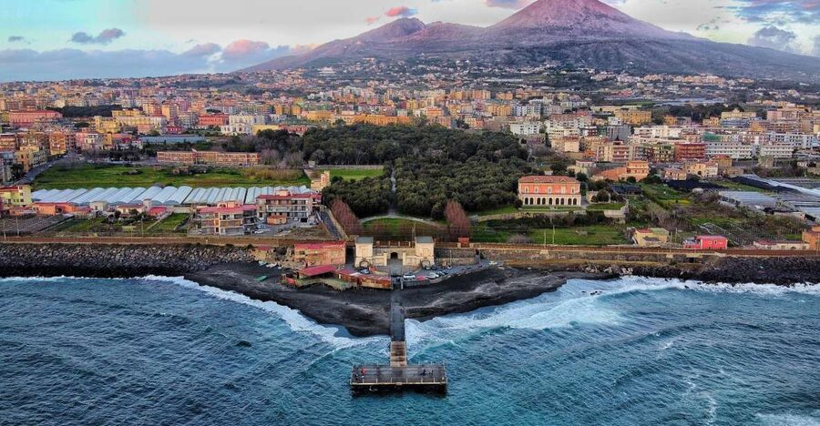 From Sorrento: Pompeii & Mt. Vesuvius Tour with Lunch & Wine - Vineyard Lunch and Small Wine Tasting in the Vesuvius Area