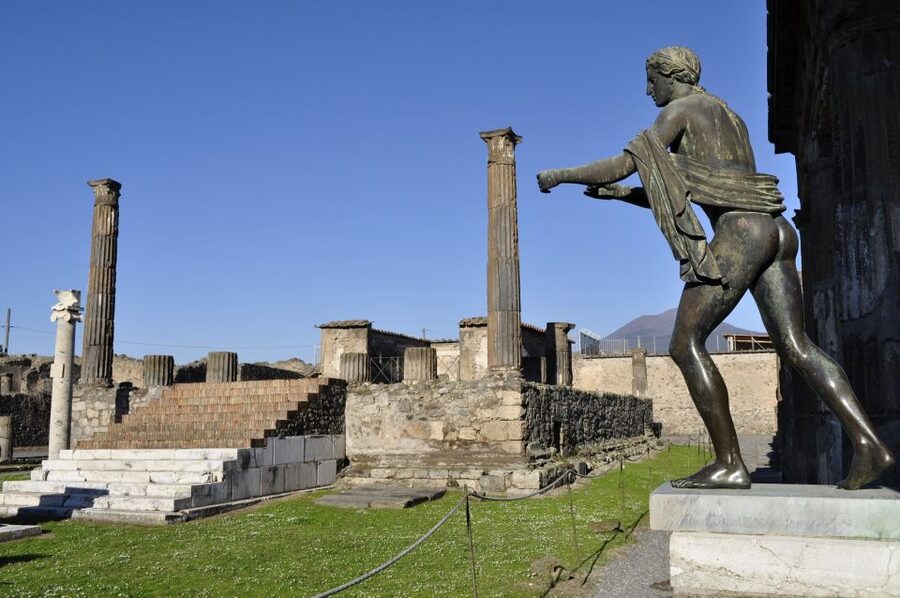 From Sorrento: Pompeii Ruins All-inclusive Guided Tour - Guides Who Set the Tone, From Calm Storytelling to Humor