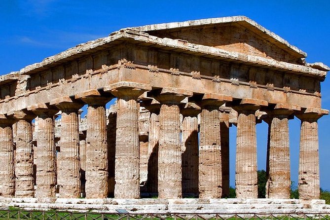 Full-Day archaeological site of Paestum - The Amalfi Coast towns: use the free time like a local