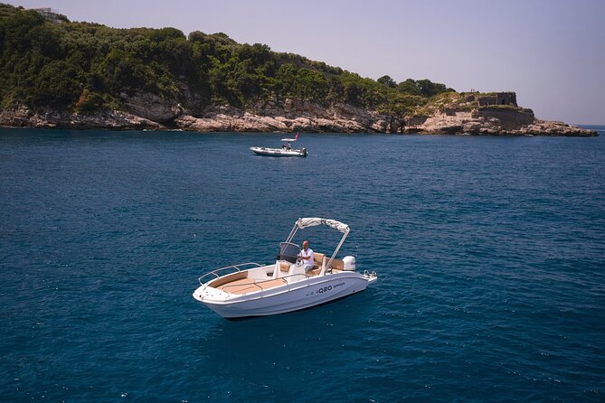 Full Day Private Tour from Sorrento to Capri by speedboat - Stop 2: White Grotta for that pale cave look