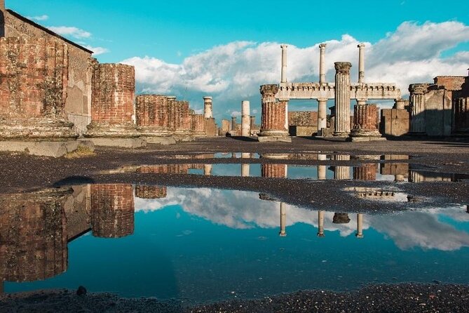 Full Day Private Tour of Pompeii and Naples from Sorrento - San Severo Chapel, Royal Palace, and the Tuesday switch