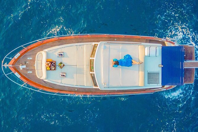 Guided day by boat to the Secrets of the Island of Capri - Price and value: is $778.87 per person worth it?