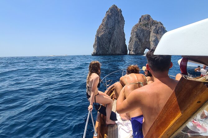 Island of Capri Private Cruise - Why a private Capri cruise from Sorrento is such a smart move