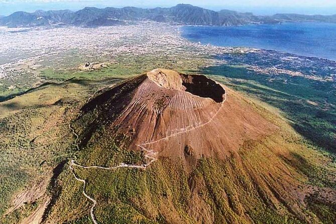 Mt. Vesuvius and Pompeii Full-Day Tour from Sorrento - Mt. Vesuvius National Park: From Turnstiles to Crater Rim Views