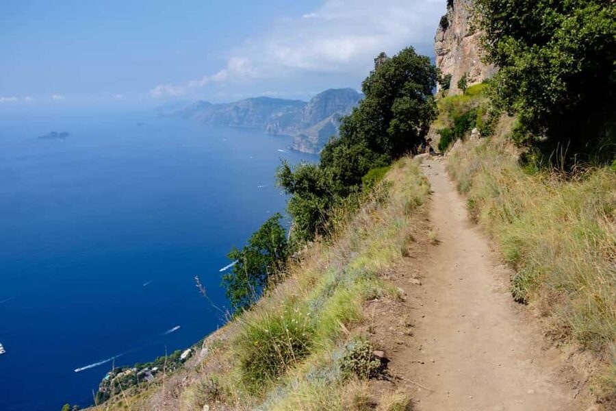 Path of the Gods from Sorrento with a local Guide - Meeting shepherds and farmers: the most human part of the day