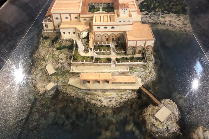 Piano di Sorrento Walking Tour with a Local - Villa Fondi: gardens first, then the archaeological museum