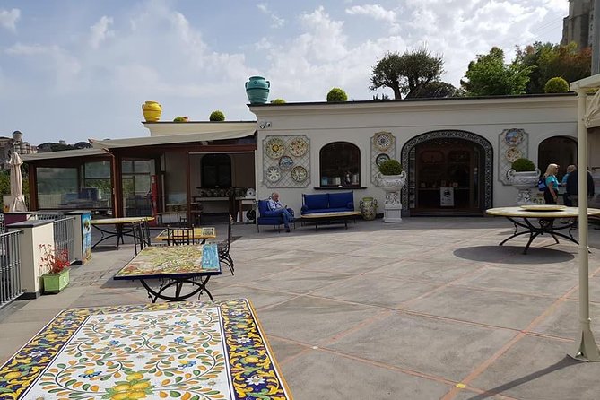 Pompeii and wine testing from Naples or Sorrento - Tenuta Sorrentino Vesuvio: the drive up and what changes on arrival