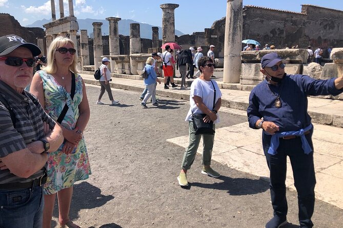 Pompeii Express Guided Tour by Train from Sorrento - Meeting at Sorrento’s Circumvesuviana and boarding the right train