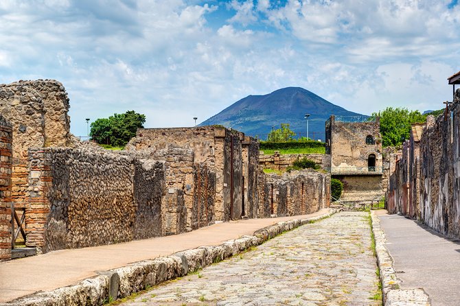 Pompeii & the Amalfi Coast Private Tour - Pompeii Archaeological Park: 2 hours on Roman streets, before the crowds catch up
